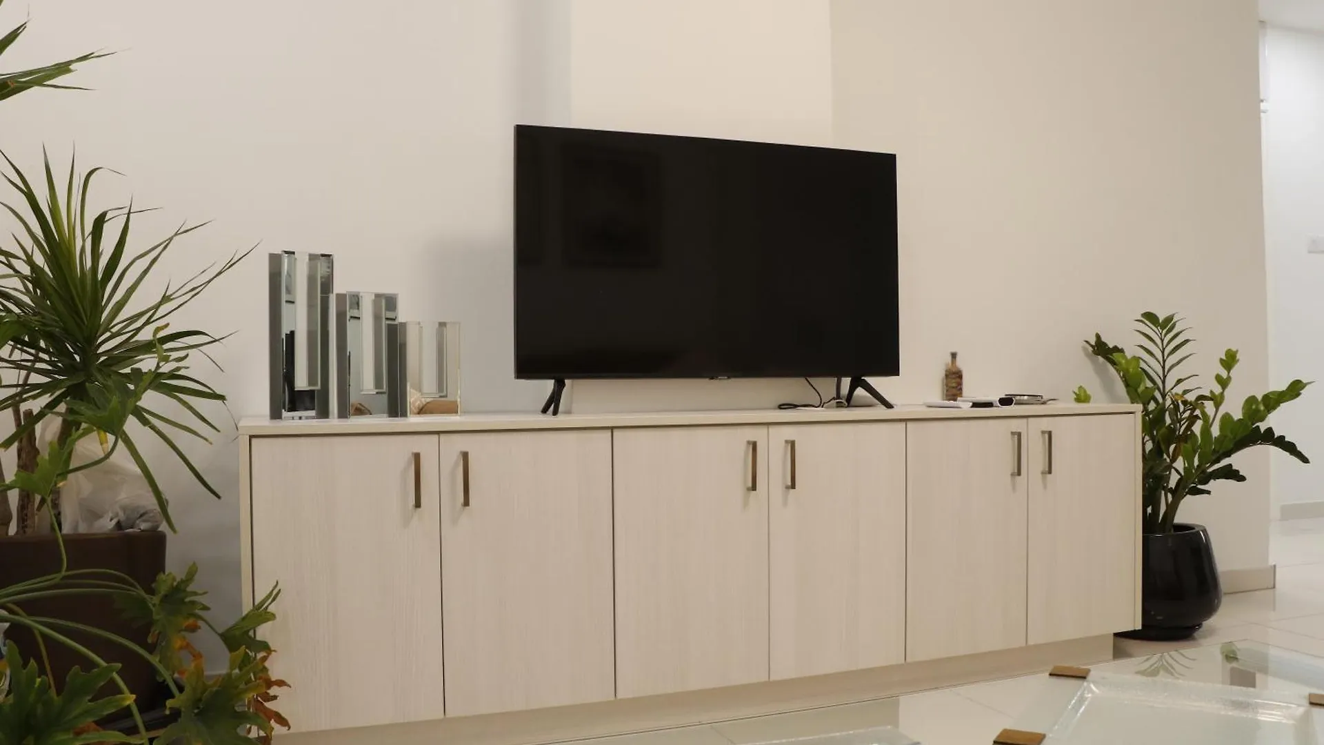 Apartment Spacious Apartment, Near Pinikoudes Beach Larnaca