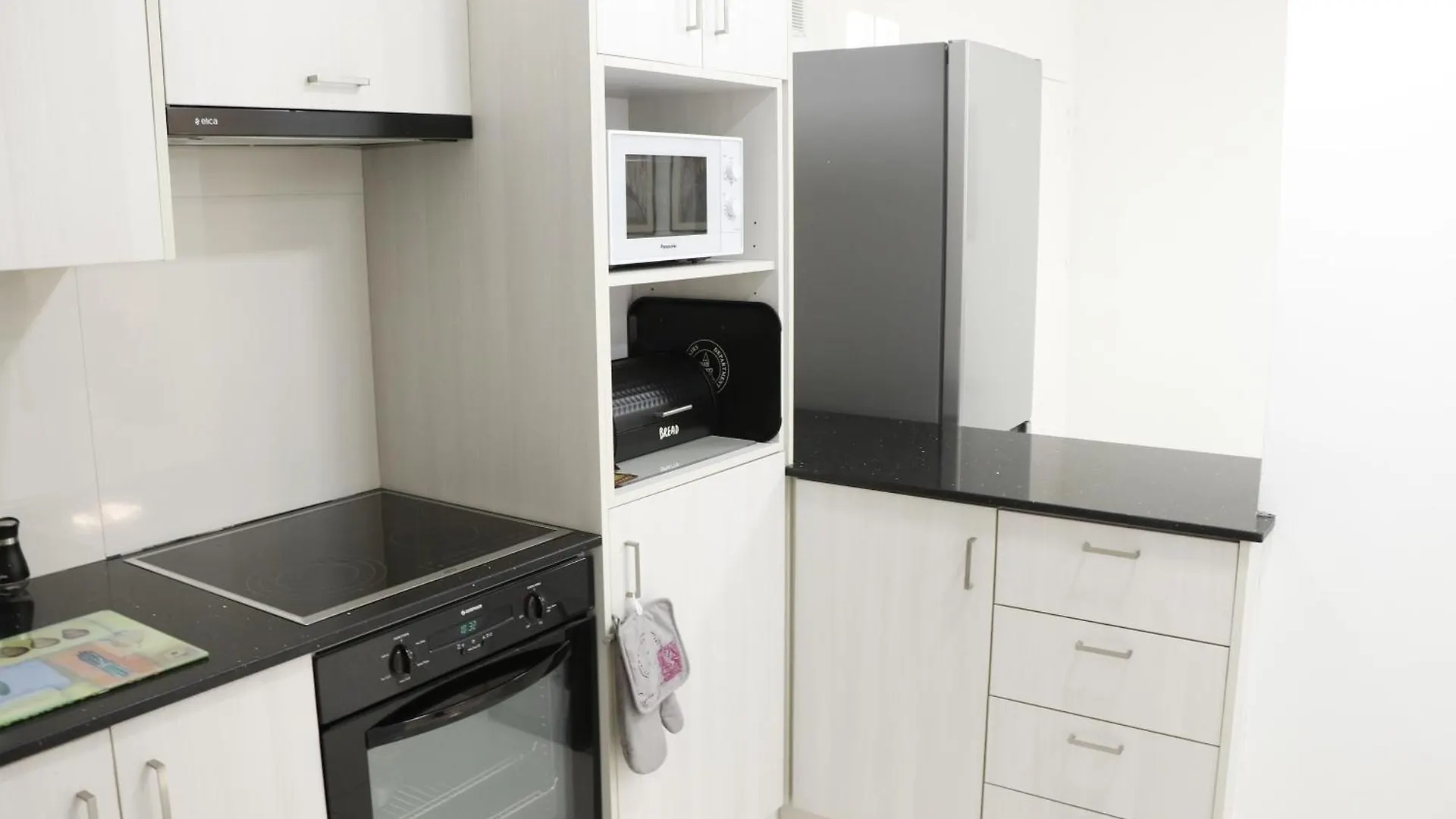 Spacious Apartment, Near Pinikoudes Beach Larnaca Apartment