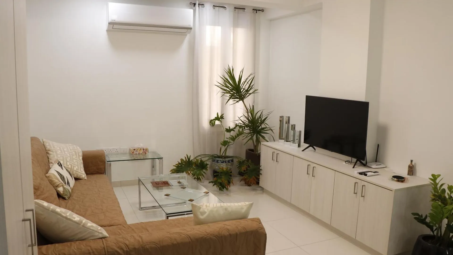 Apartment Spacious Apartment, Near Pinikoudes Beach Larnaca