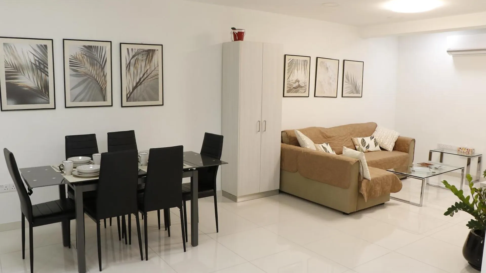 Spacious Apartment, Near Pinikoudes Beach Larnaca Cyprus