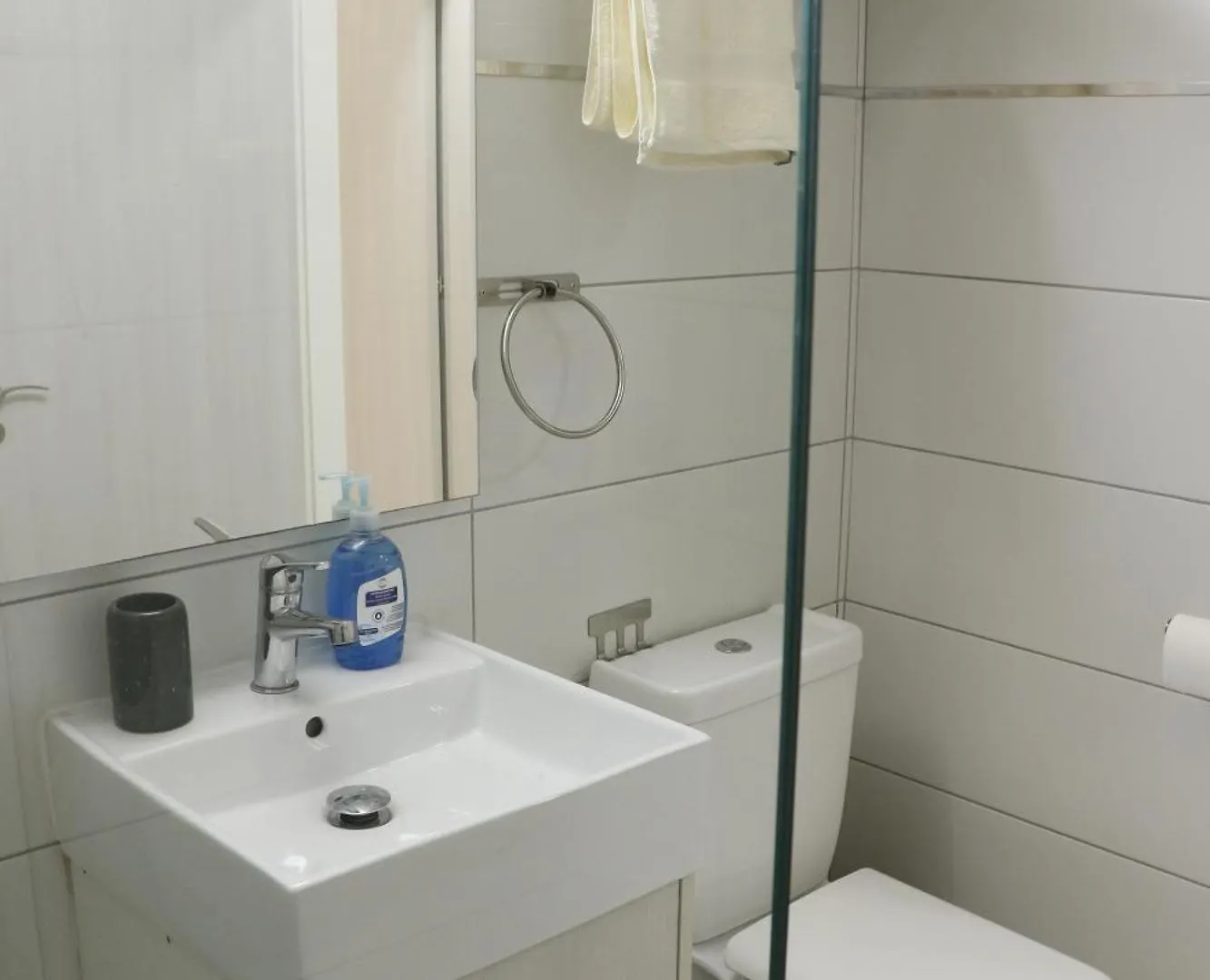 Spacious Apartment, Near Pinikoudes Beach Larnaca Apartment