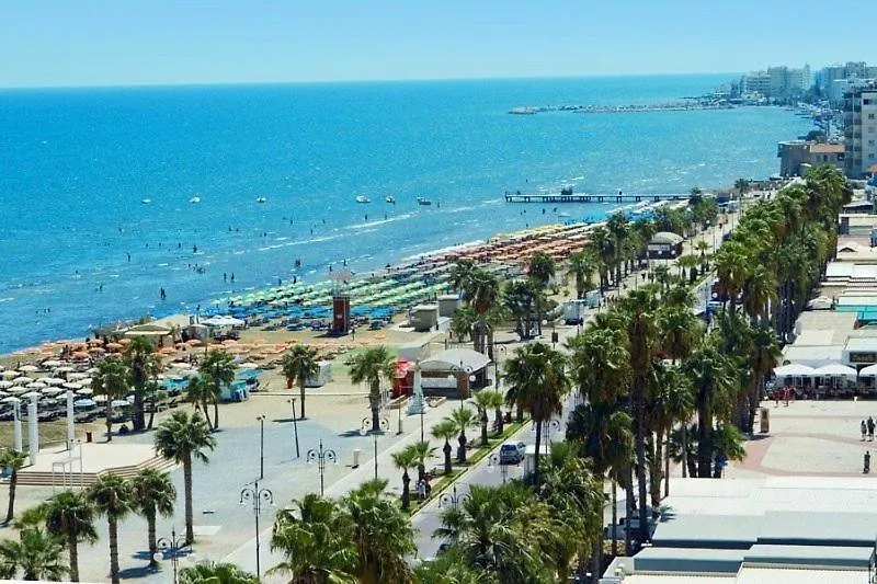 Spacious Apartment, Near Pinikoudes Beach Larnaca Apartment
