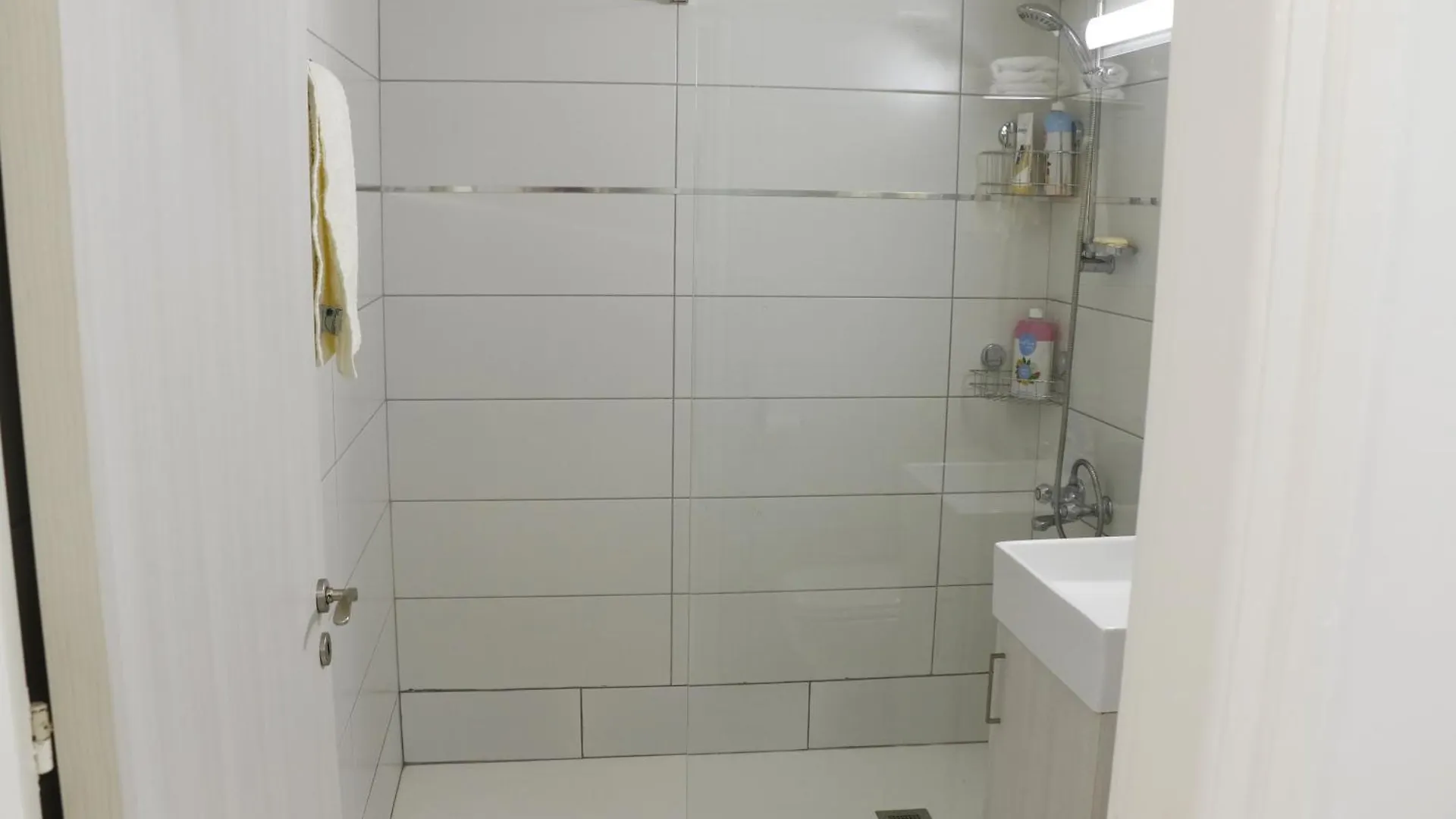 Spacious Apartment, Near Pinikoudes Beach Larnaca Apartment